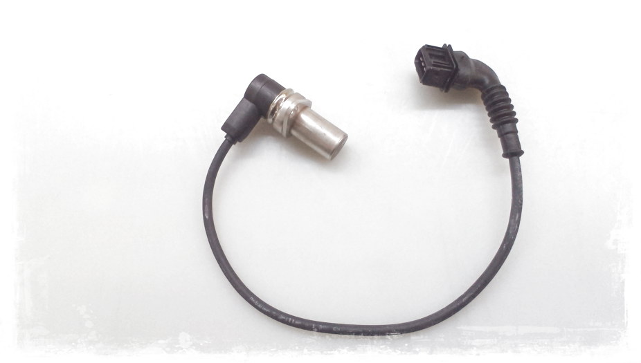 Pulse generator sensor crankshaft sensor 12141710519 for BMW 7 Series E32  730i 7