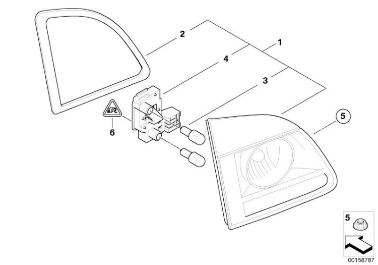 Rear light in trunk lid ->47760630859