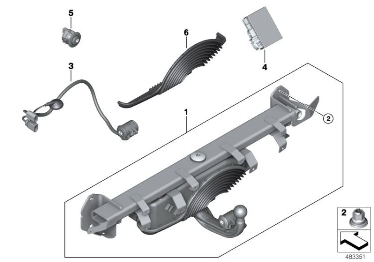 Trailer tow hitch, electrically pivoted ->